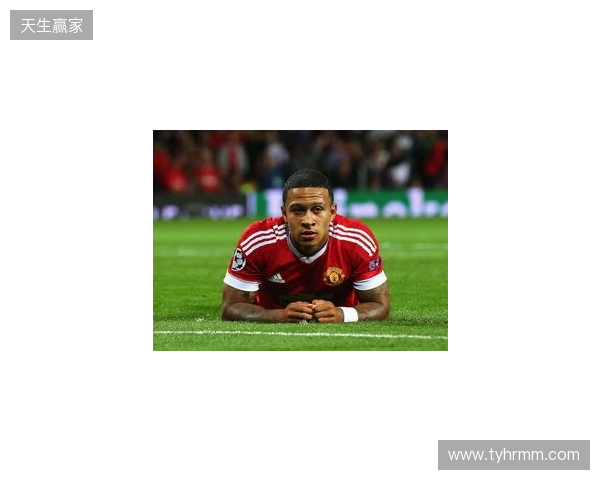 队长风范，曼联落后时B费利用肖疗伤时间来回指导大部分队友